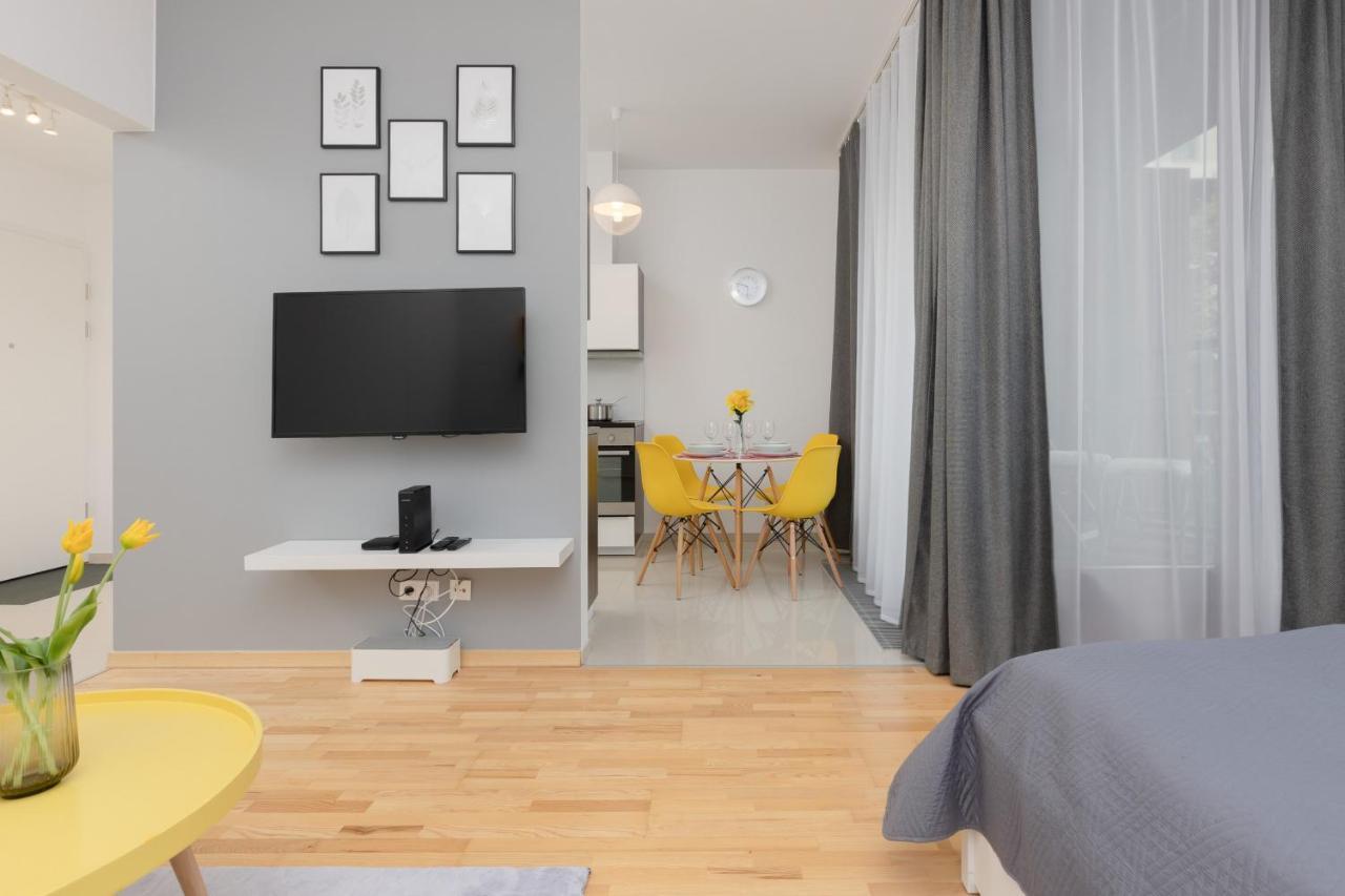 Warsaw Wola Apartment Near Nocny Market By Noclegi Renters 외부 사진