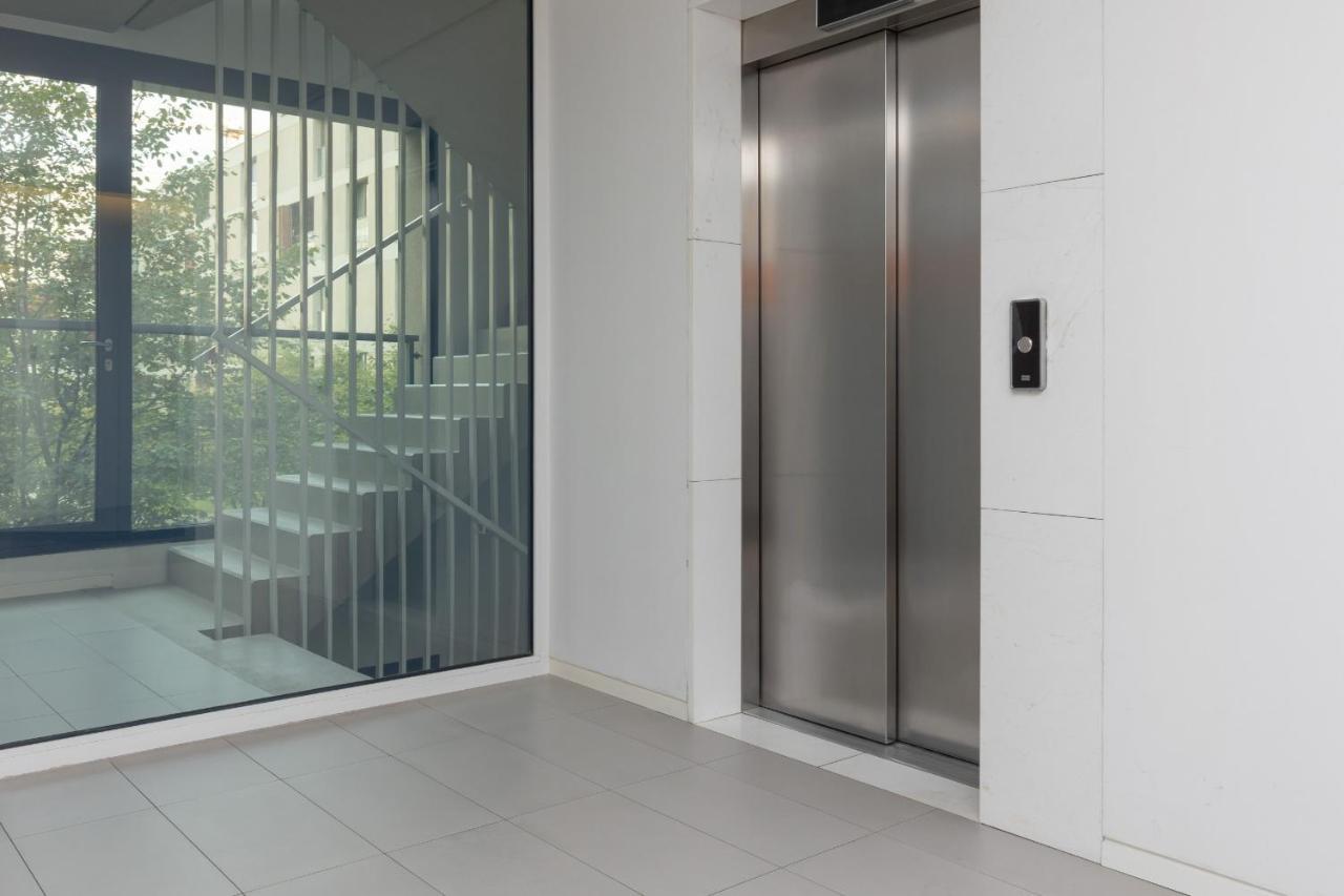 Warsaw Wola Apartment Near Nocny Market By Noclegi Renters 외부 사진