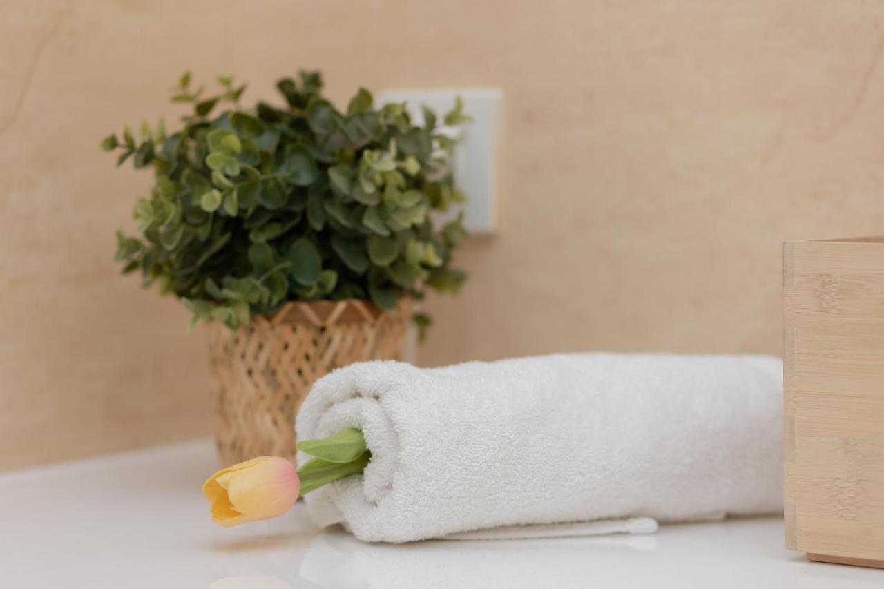 Warsaw Wola Apartment Near Nocny Market By Noclegi Renters 외부 사진